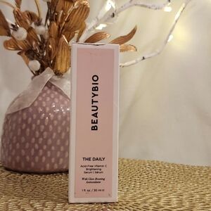 BeautyBio The Daily Acid-Free Vitamin C Brightening Serum RV$75!